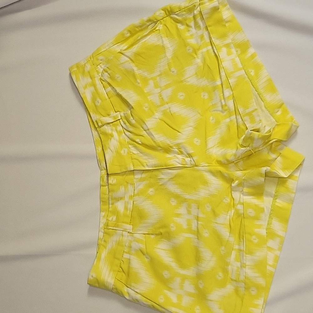 Banana Republic Yellow and White Patterned Women's Shorts